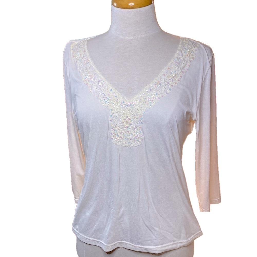 🌷 Lace Sequin Top🌷 - Picture 2 of 6